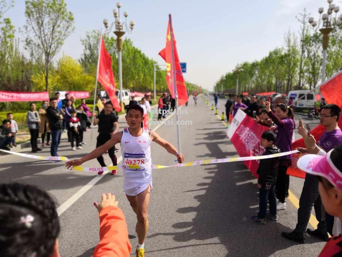 福冈黄蜂备战决赛，冲刺半程赛事